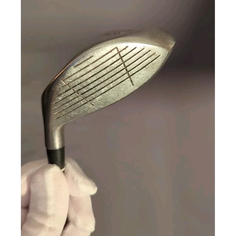Intrepid‎ Golf Tour Jumbo 5 Wood 21° RH Graphite Shaft Lamkin Grip USA